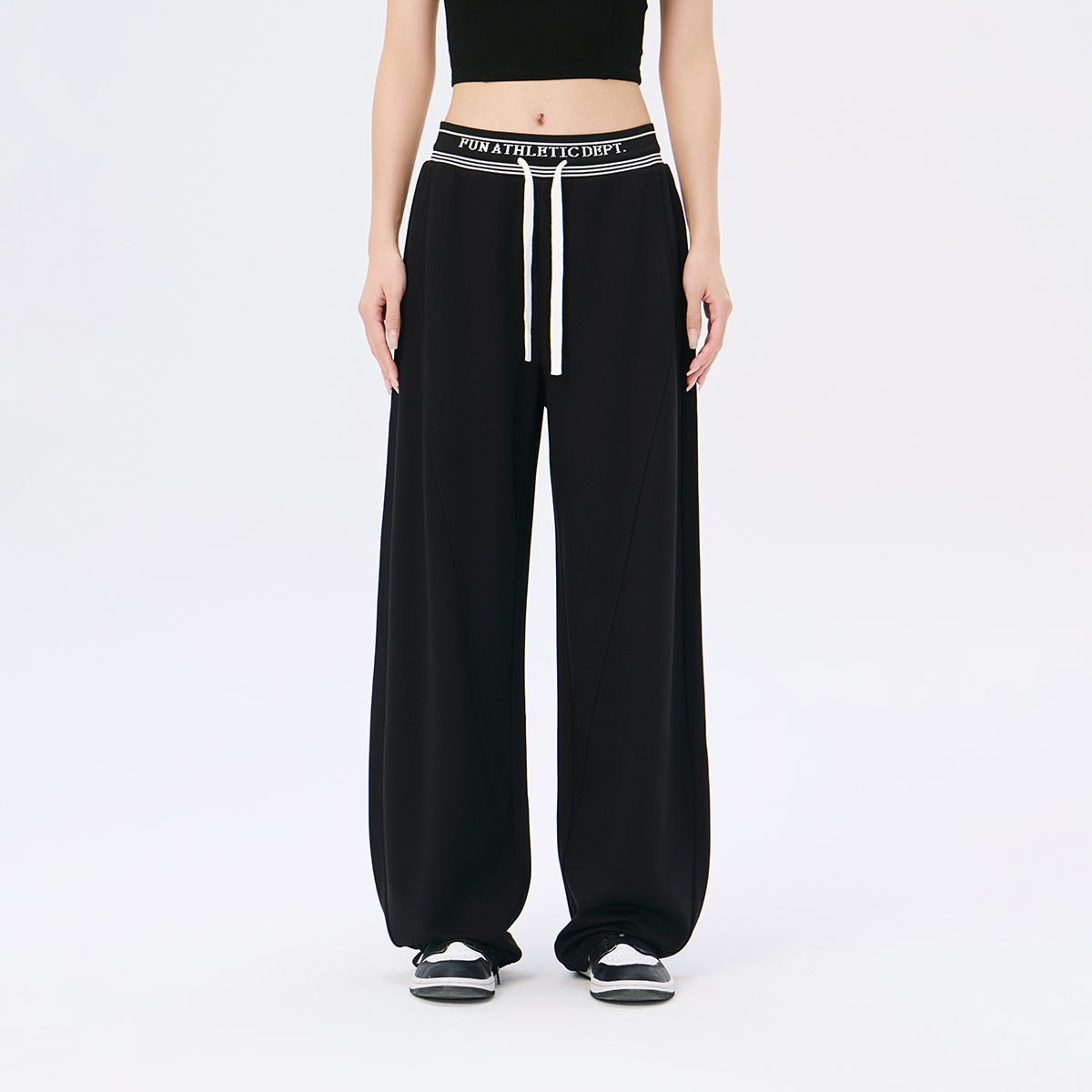 Fun2025秋季商场同款时尚运动X-弯刀版针织长裤FMK643B3