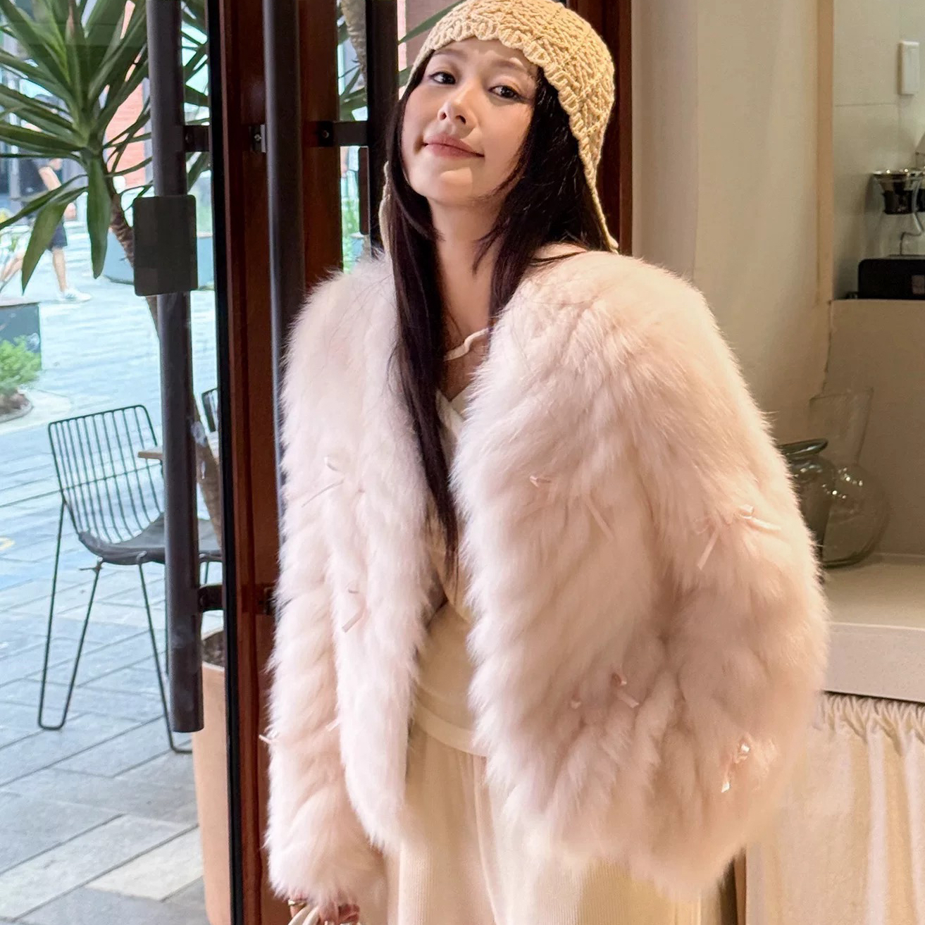 一起季年轻短款毛毛外套女保暖皮草外套（含100狐狸毛）PC9998