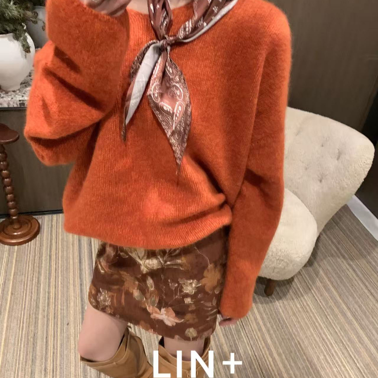 一起+  -熊慵懒气质灯笼袖显瘦新年保暖毛衣(42.5特种动物毛)Q666