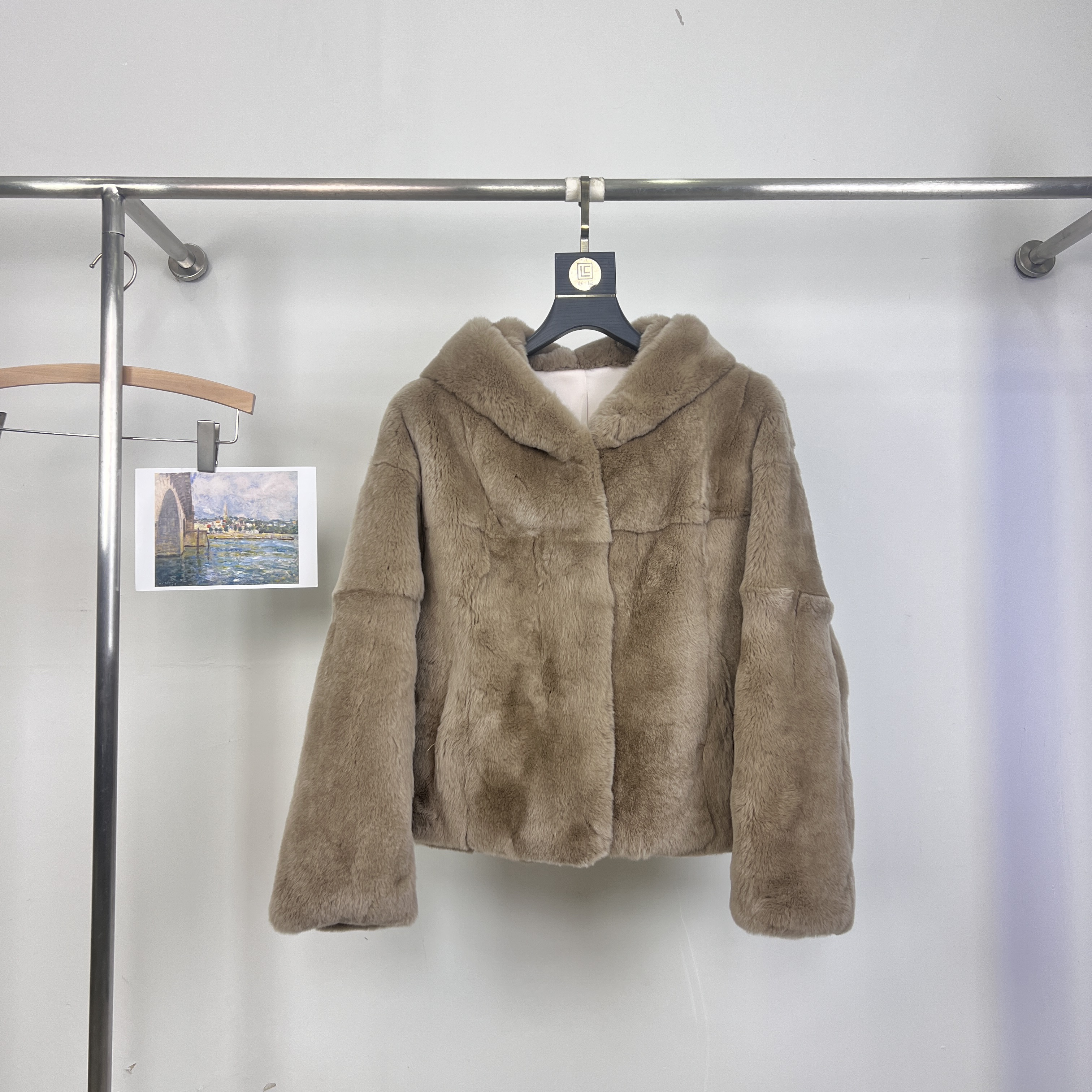 一起设计WER-毛真毛皮草年轻款连帽女加厚保暖皮草外套DD001