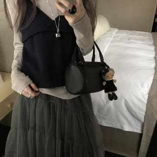 一一起小红书爆款档口韩系吊带+丝绒打底叠穿两件套上衣套装1710