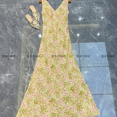 一起小众新中式V领气质连衣裙（含100真丝）(不含项链+包包)t1171