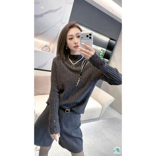 新款 2025冬季 时尚 休闲袖 H6596 熙薇 口拼钩花羊毛衫 魅力磁场