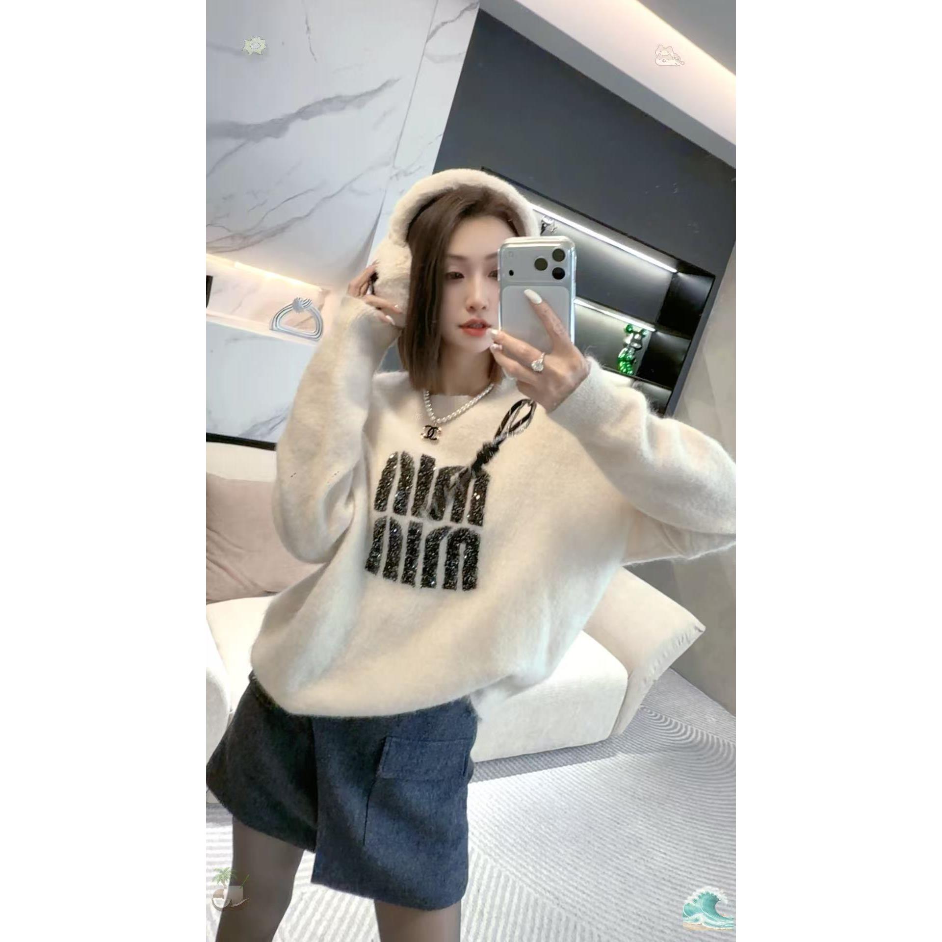 熙薇【甜系学院】2025冬季新款休闲时尚气质设计师毛衣H6588