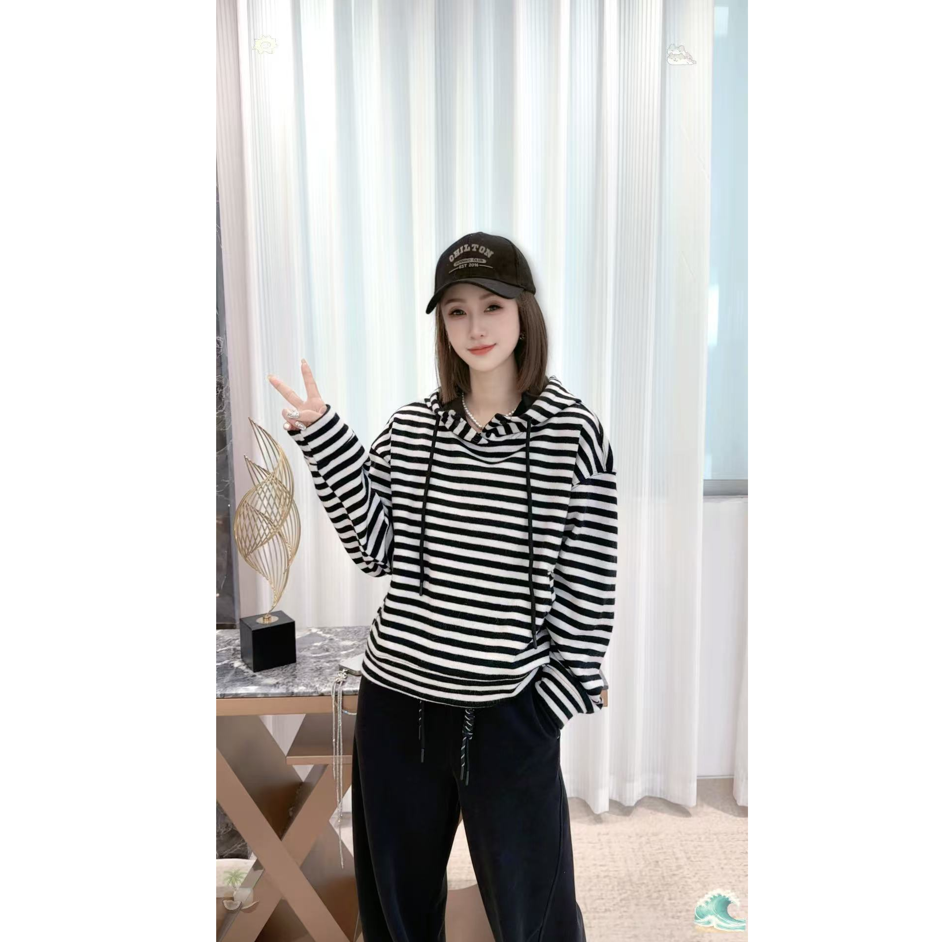 【熙薇SIVI】2025秋冬新款时尚百潮流搭加绒条纹卫衣H6022