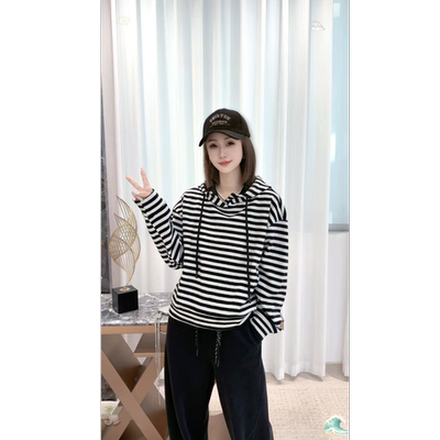 【熙薇SIVI】2025秋冬新款时尚百潮流搭加绒条纹卫衣H6022