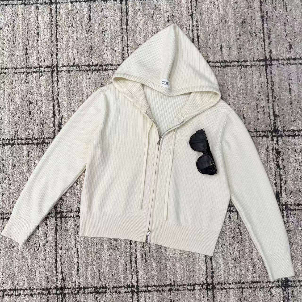 熙薇【风柔日暖】2025早秋新款时尚休闲百搭连帽毛衣外套H5239