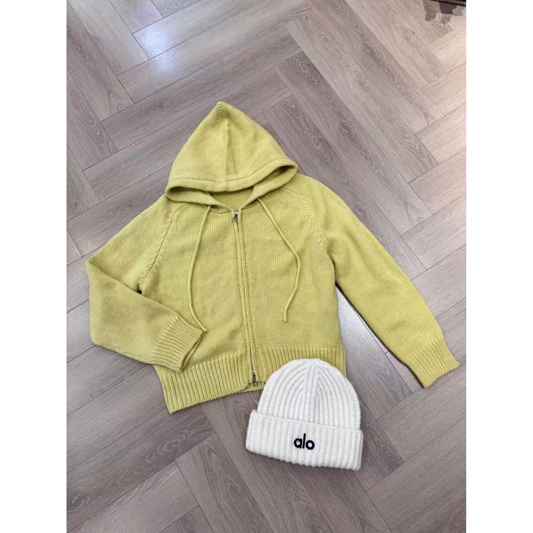 熙薇【不负韶华】2025秋冬新款时尚休闲百搭连帽毛衣外套H5860