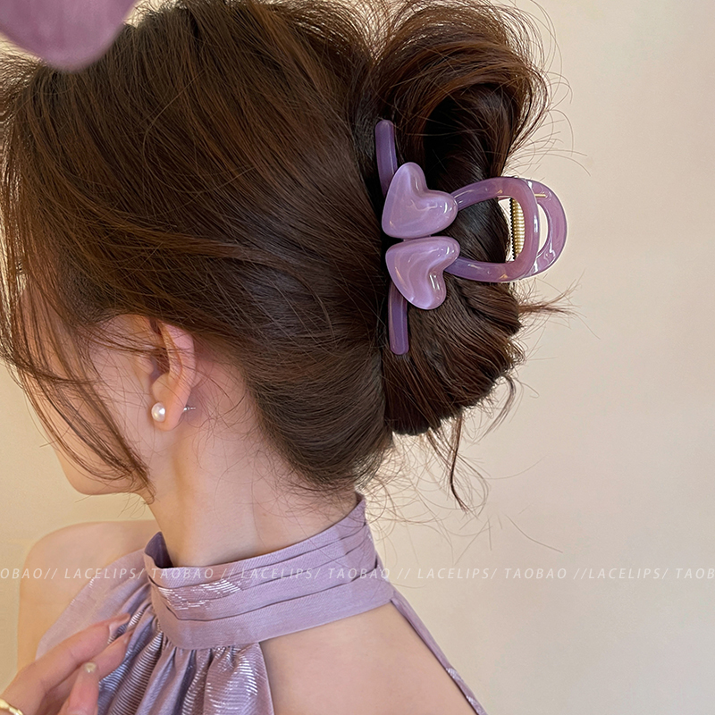 清新高级感爱心抓夹女高级感2025