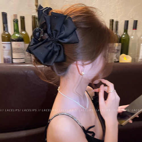 黑色缎面蝴蝶结抓夹女2026新款