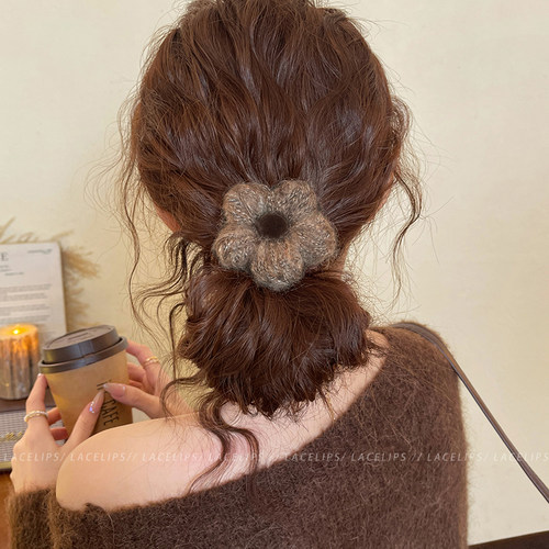 春季复古毛绒花朵发圈女高级感