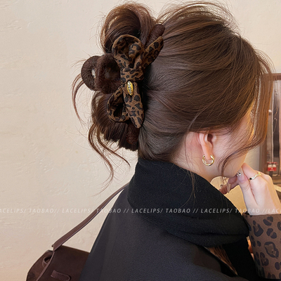 复古豹纹蝴蝶结抓夹女高级感