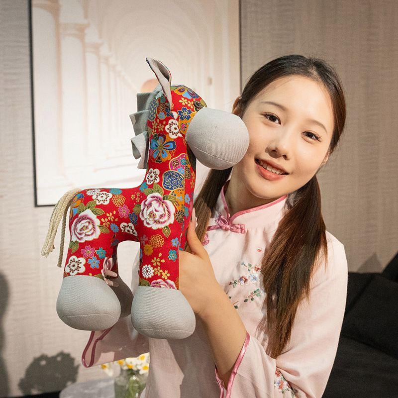 2026马年吉祥物国潮民俗生肖马公仔布艺花布马新年礼物小马玩偶