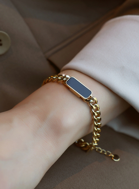 ZOXI轻奢小众时尚休闲粗款方形黑白麻花手链男女款2025新款不掉色