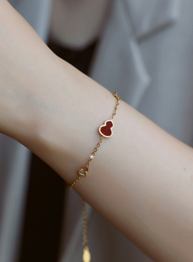 ZOXI2025新款爆款旺财好运红色葫芦手链轻奢小众精致不掉色礼物女