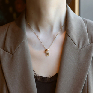 ZOXI轻奢小众旺财算盘小葫芦项链女款2025新款不掉色钛钢毛衣配饰