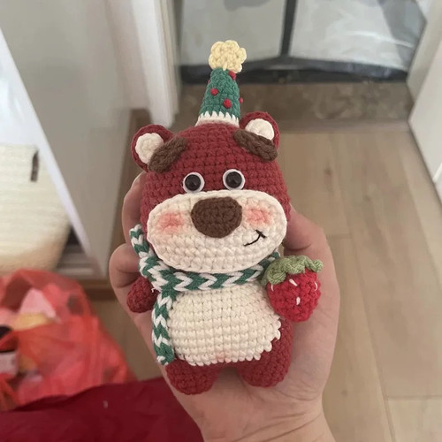 草莓熊钩针手工毛线钩织宝宝玩偶diy材料包包挂钥匙扣挂件自制礼
