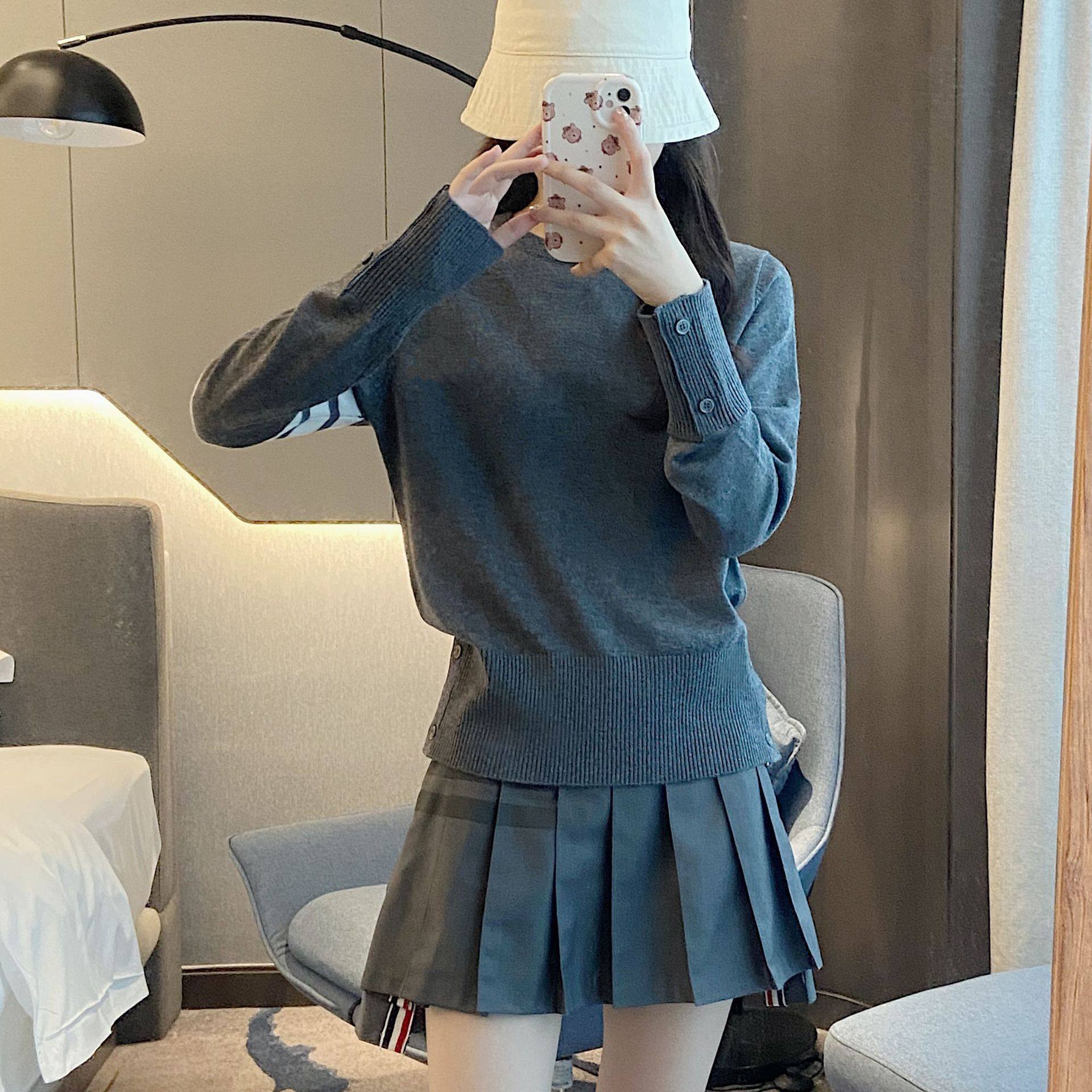 TB春秋圆领套头针织衫四条杠显瘦长袖打底衫女款毛衣2025新款,女装/女士精品,大码内搭,淘宝优惠券,粉丝福利购,淘宝优惠卷