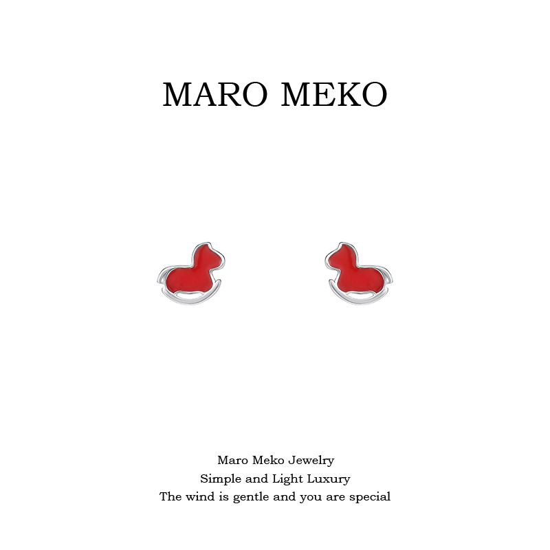 MaroMeko999足银可爱红色马耳钉