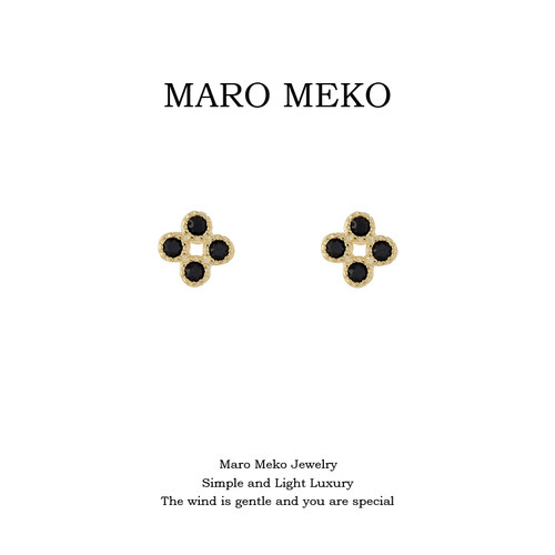 MaroMeko迷你黑色锆石耳钉