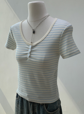 浅蓝色正肩撞色条纹短袖t恤女夏季设计感小众半开领修身短款上衣