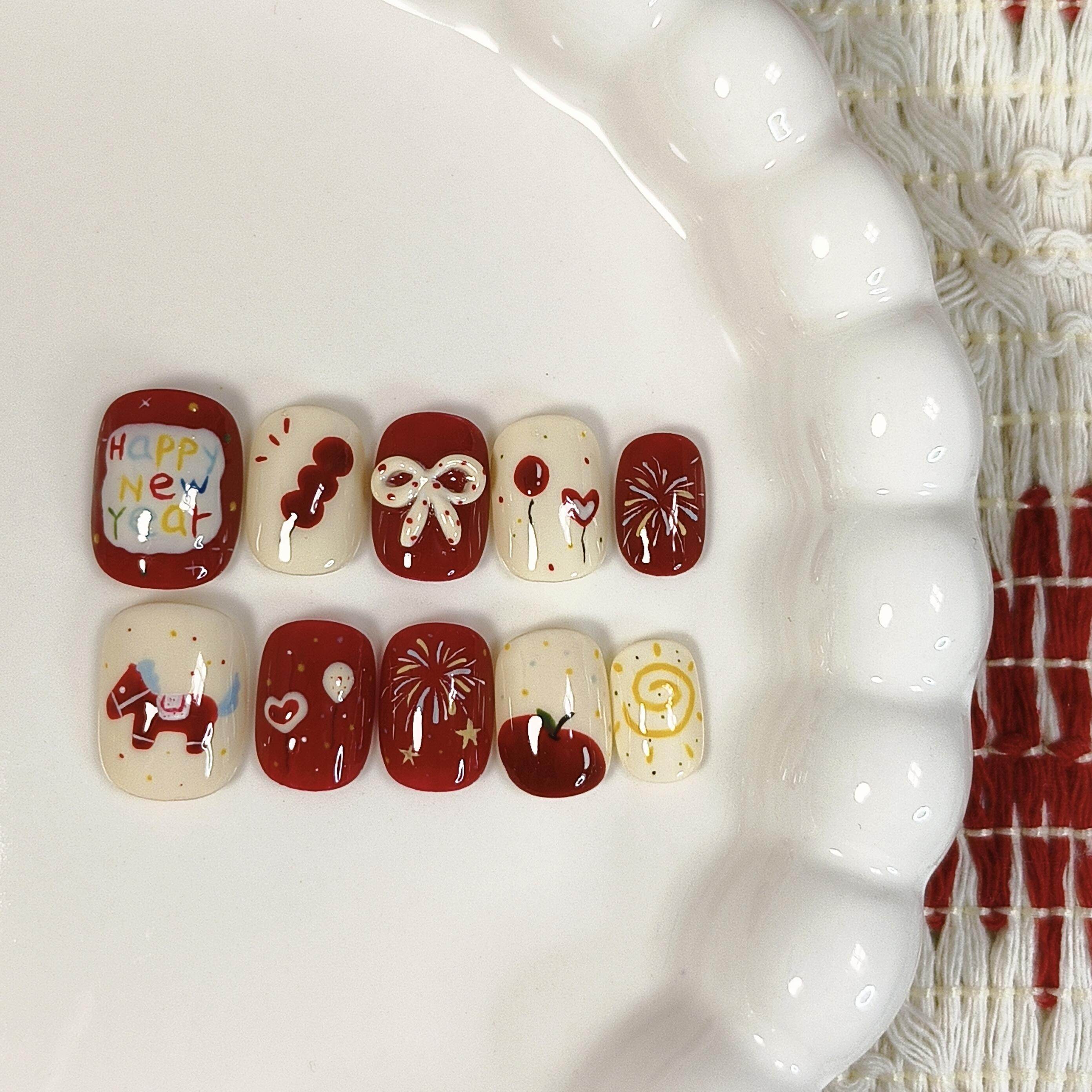 M375新年小马喜庆半手工糖葫芦穿戴甲高级可爱波点美甲贴片可拆,彩妆/香水/美妆工具,穿戴甲/甲片,淘宝优惠券,粉丝福利购,淘宝优惠卷