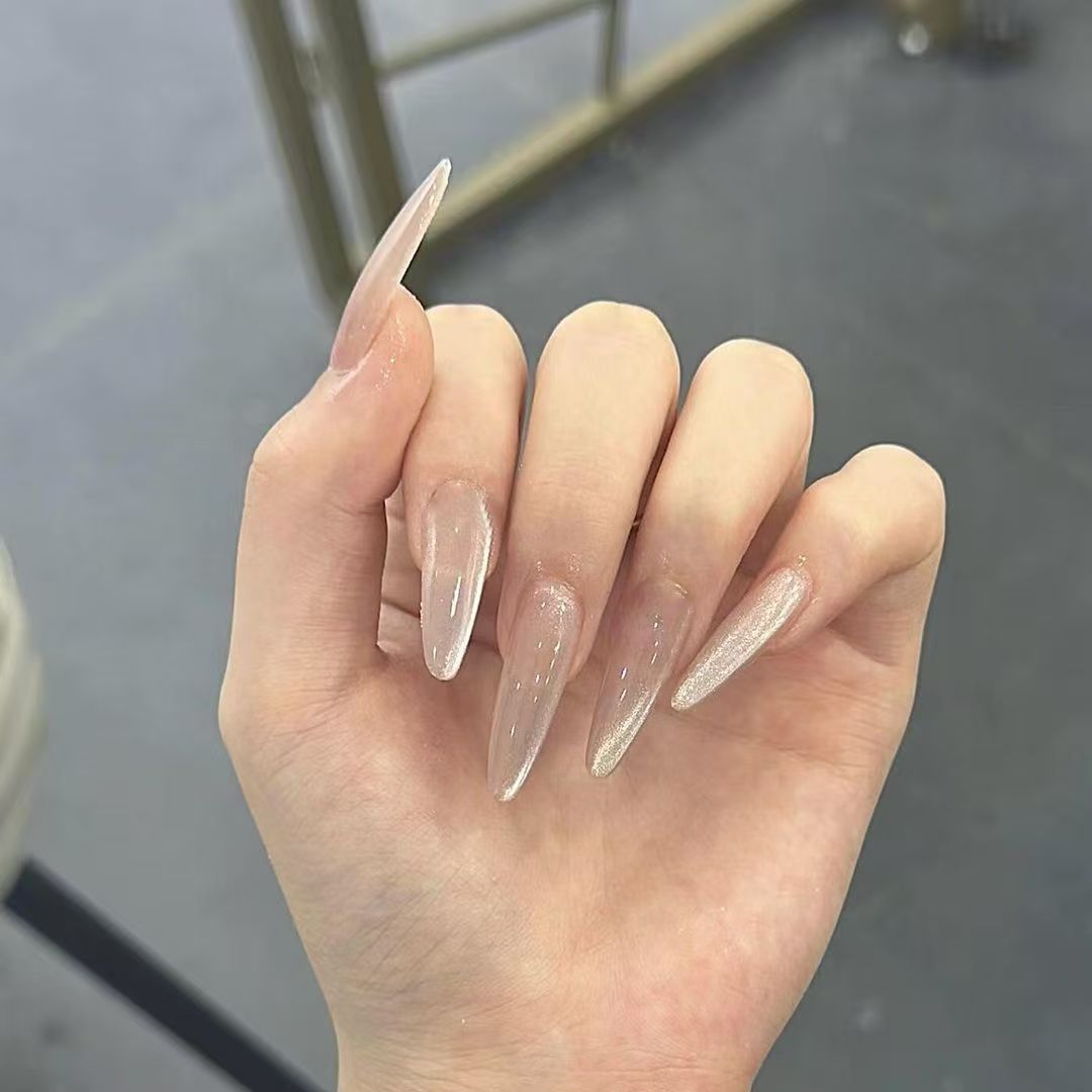 白月冰茶裸色长杏仁猫眼美甲