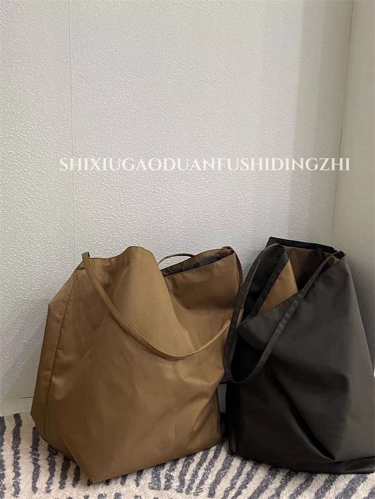 大容量尼龙水桶包托特