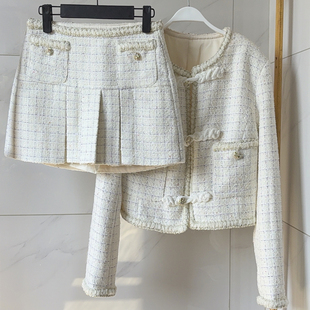 樊樊早安「25A Kylie香香」定制面料盘花扣小香外套+A字半裙套装