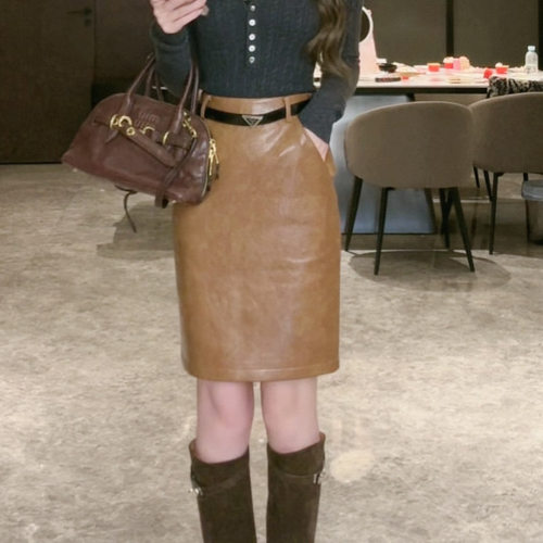 包臀短裙裤+纹理感后开叉中裙