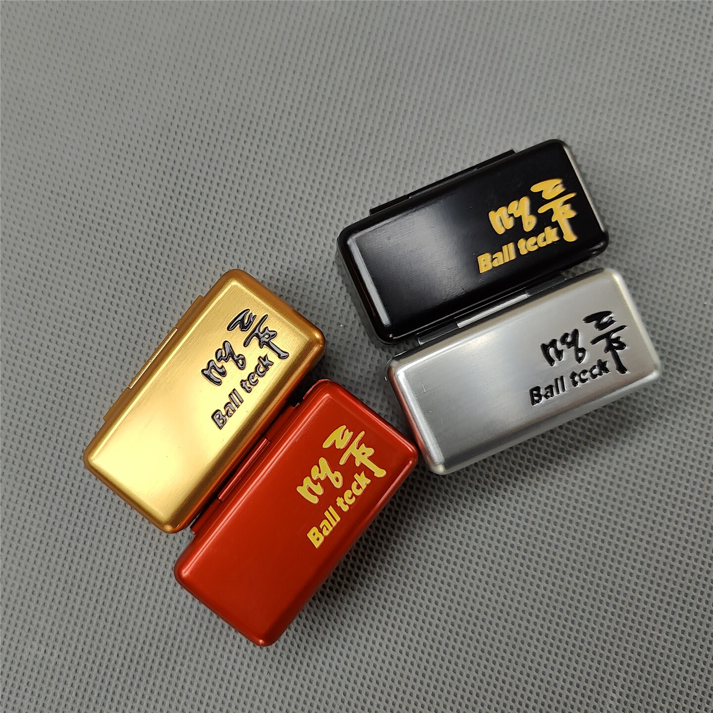台球巧克粉韩国名品台球配件铁盒枪粉擦杆巧粉油性台球巧粉巧克粉