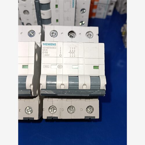 小型断路器3PD16A三相三
