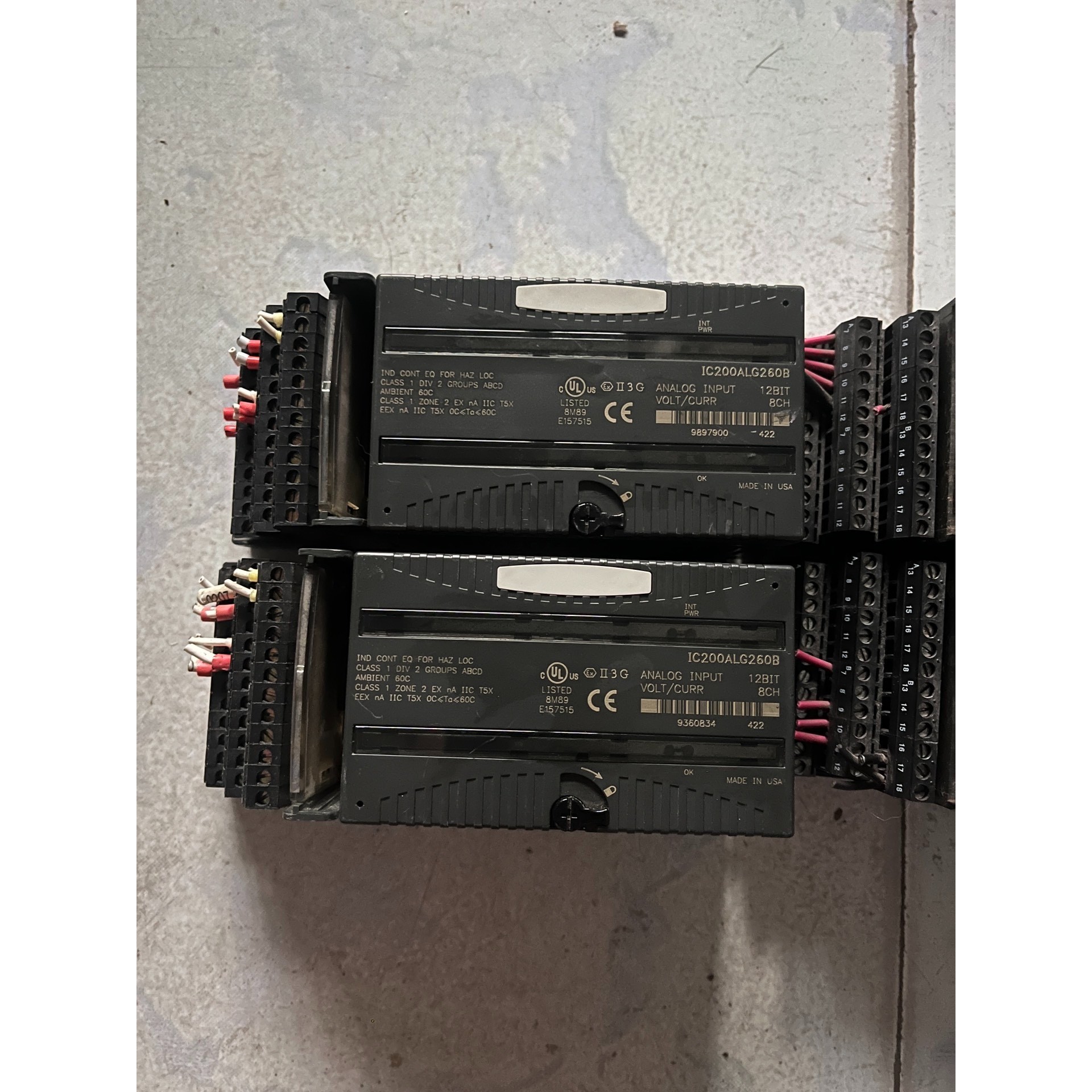 GE模块IC200ALG260B(2个)成色如图要的联系 备件/咨询