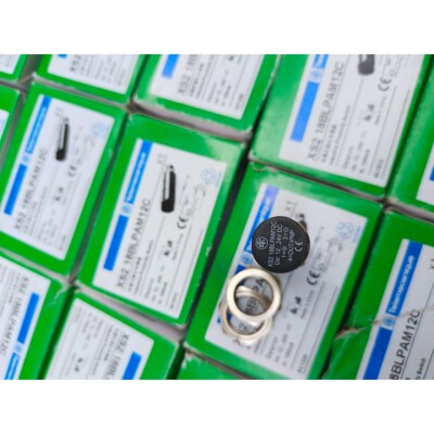 全新施耐德电感式接近传感器XS218BLPAM12C12 备件/咨询