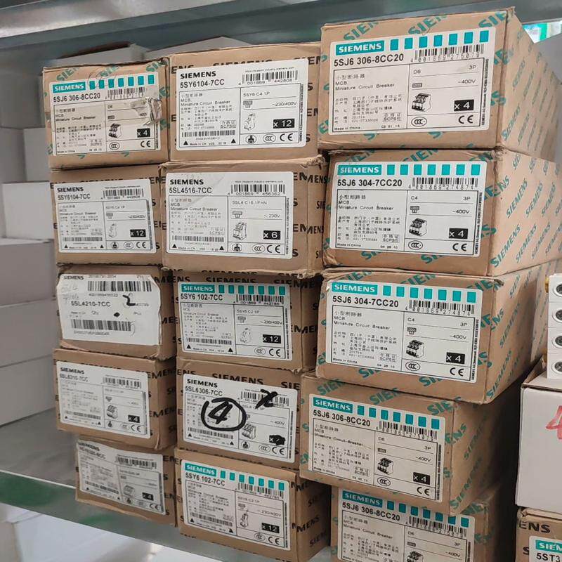 断路器15盒全新原盒原装只打包处理白菜 备件/咨询