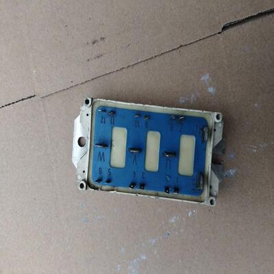 模块BSM15GD100D成色如图功能完 备件/备件