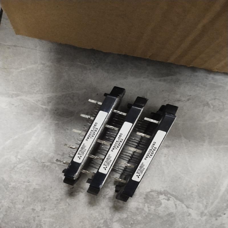 模块PM30CSJ060成色可以功能完好的 备件/备件