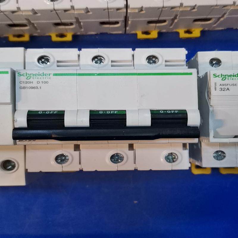 施耐德断路器D型空气开关A9动力总闸2P3P4P 备件/咨询