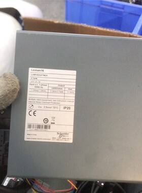 施耐德伺服套装：LXM16DU07M2x，750w驱动器 备件/咨询