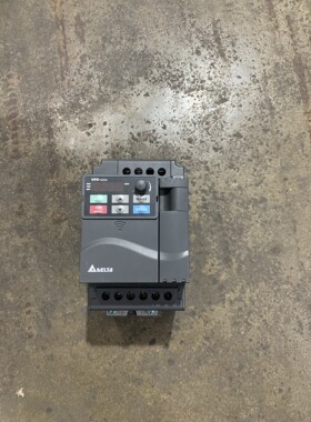 VFDE变频器22KW 220V 实物拍摄 9成新 备件/咨询