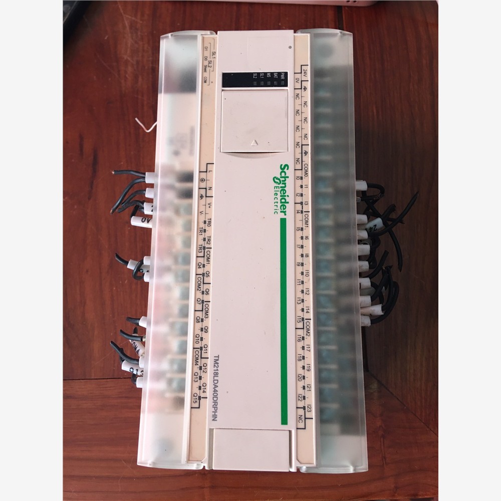 施耐德plc，TM218LDA40DRPHN，九成新，功能包 维修/咨询