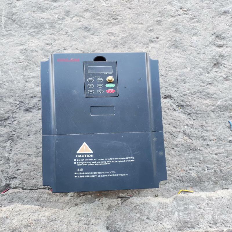德力西变频器CDI-E180 其它元器件
