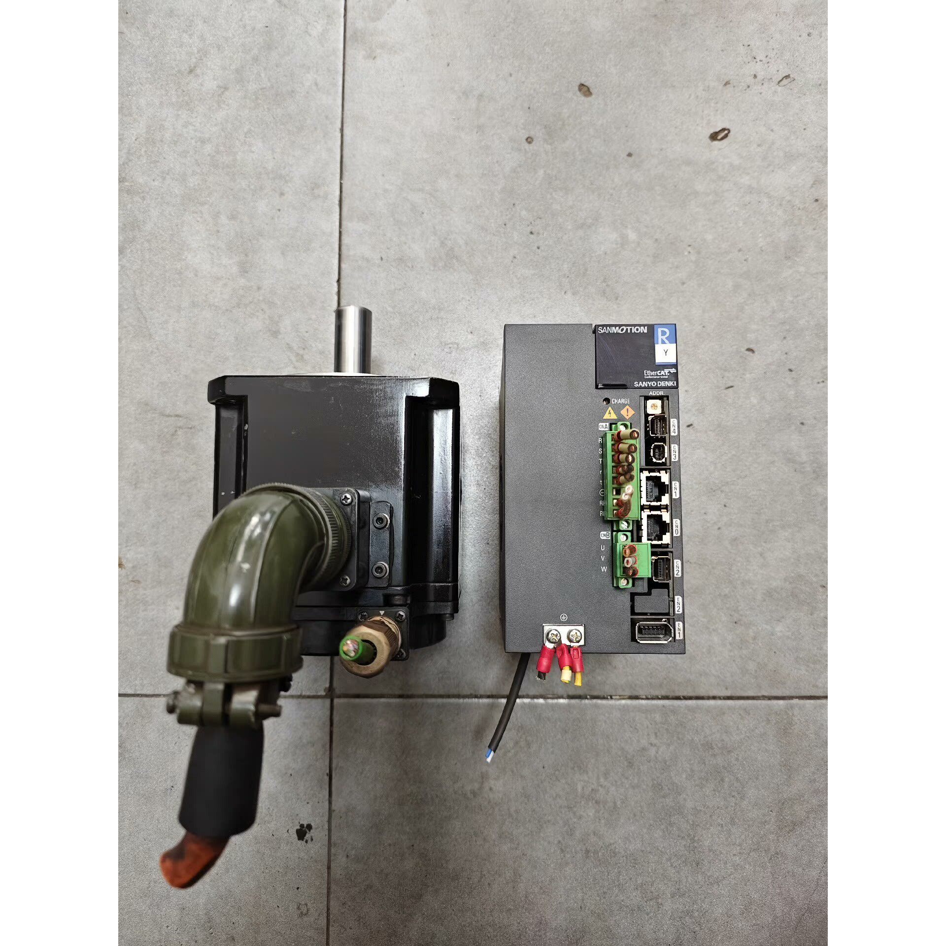 伺服 驱动器型号R2SA05A0KA4W00 电机型号 备件/咨询