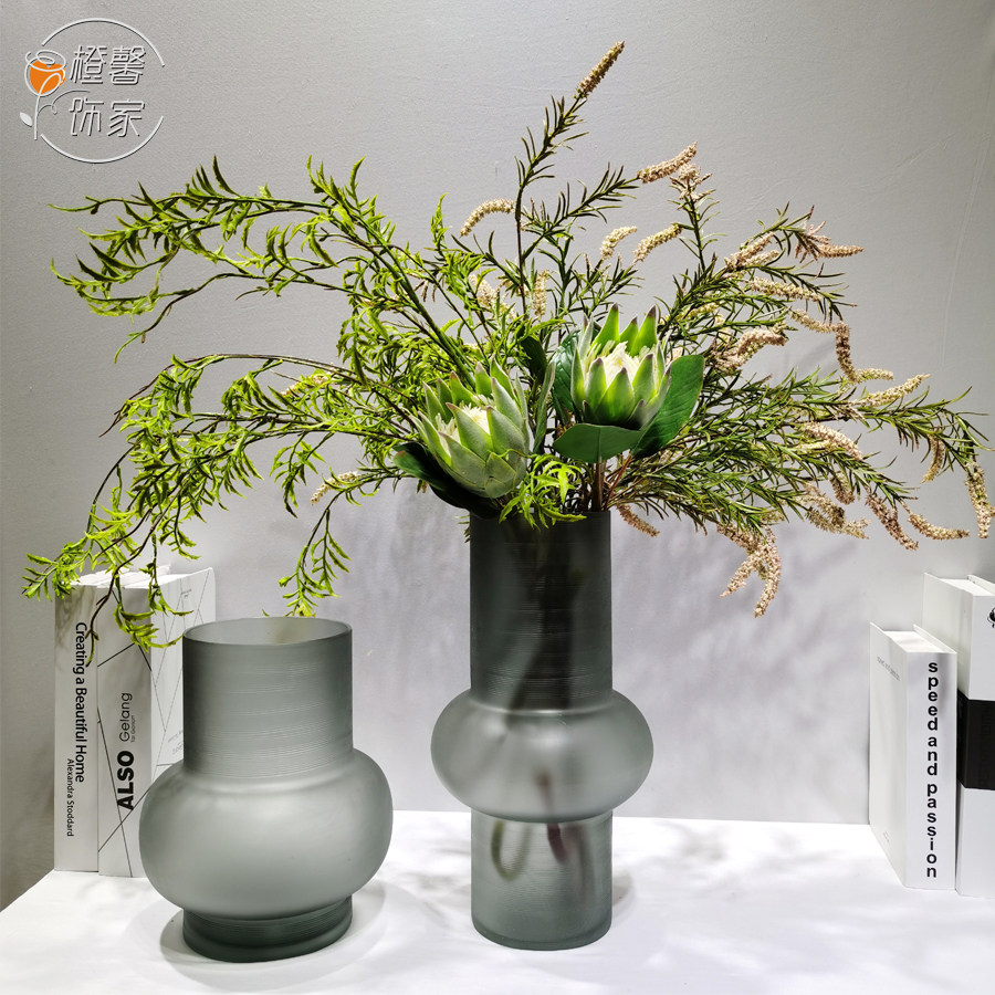 样板房软装花艺灰色磨砂玻璃花瓶