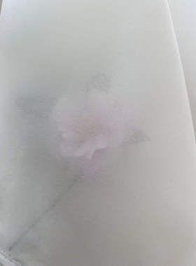 楠楠月凌缎，已上浆，有光泽，微透，适合制作有质感的花