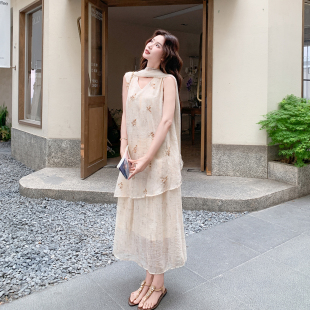 初夏精致亮片绣花无袖连衣裙女2026夏季新款法式优雅气质飘带长裙