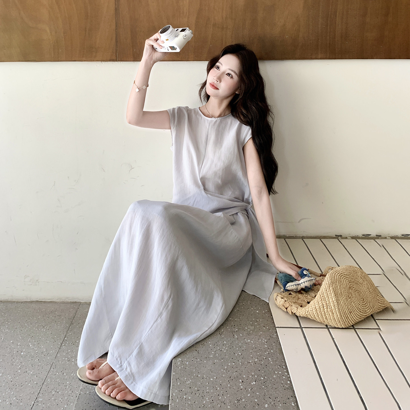 韩版松弛干练通勤风穿搭女2026新款夏日收腰系带上衣半身裙两件套