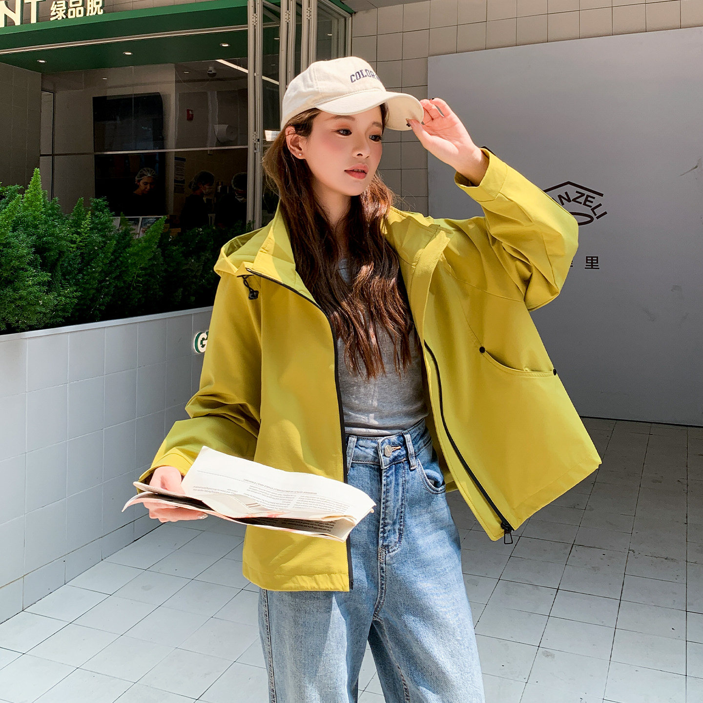 黄色韩系高级感休闲风连帽冲锋衣女2026春新款巨好看宽松休闲外套