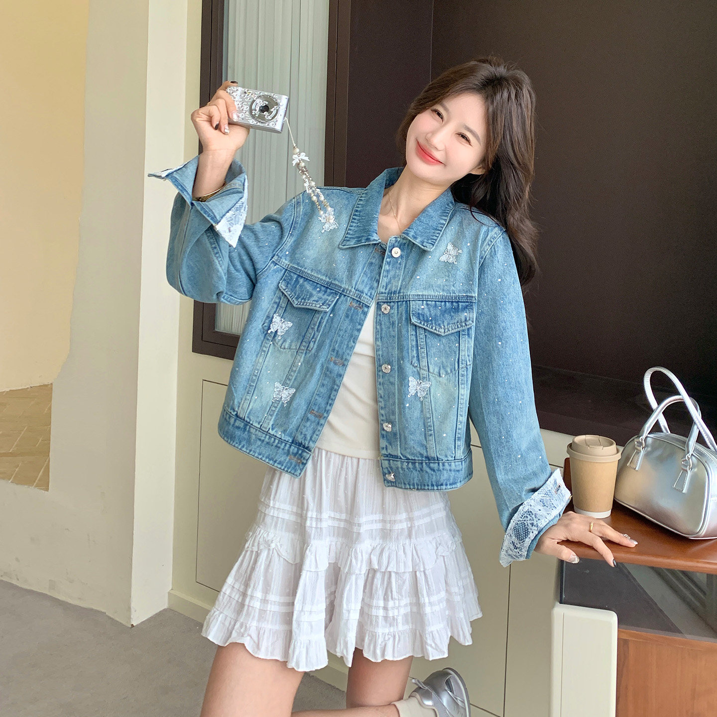 早春甜酷少女感蝴蝶刺绣牛仔外套2026新款韩版小个子时尚烫钻外套
