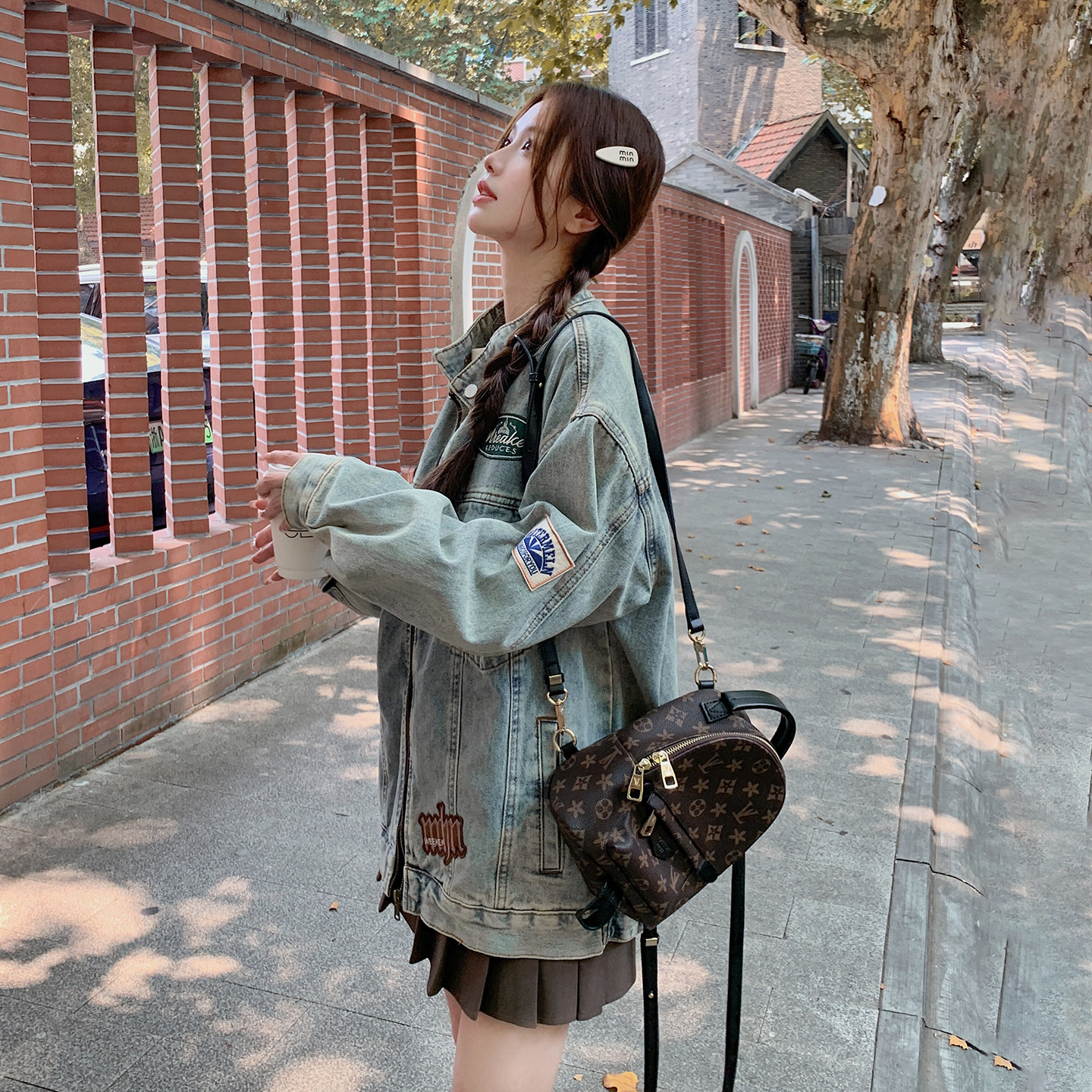 港风复古设计感刺绣牛仔短外套女2026春季小个子又酷又飒炸街夹克